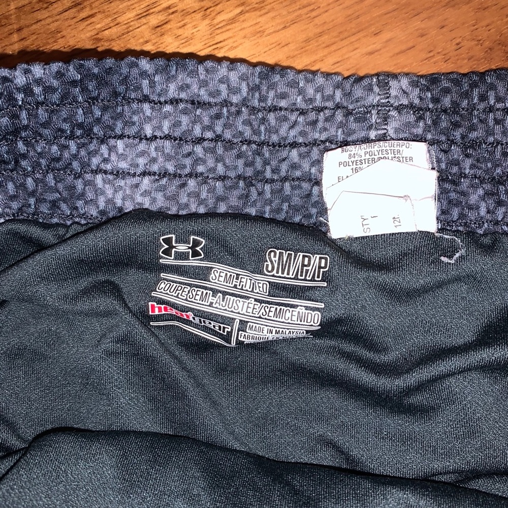 Women’s Under Armour gray shorts